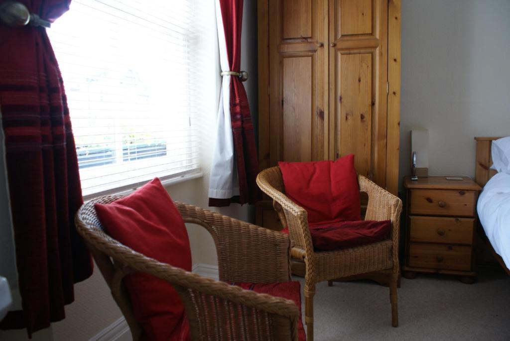 Longmead House 호텔 린턴 객실 사진